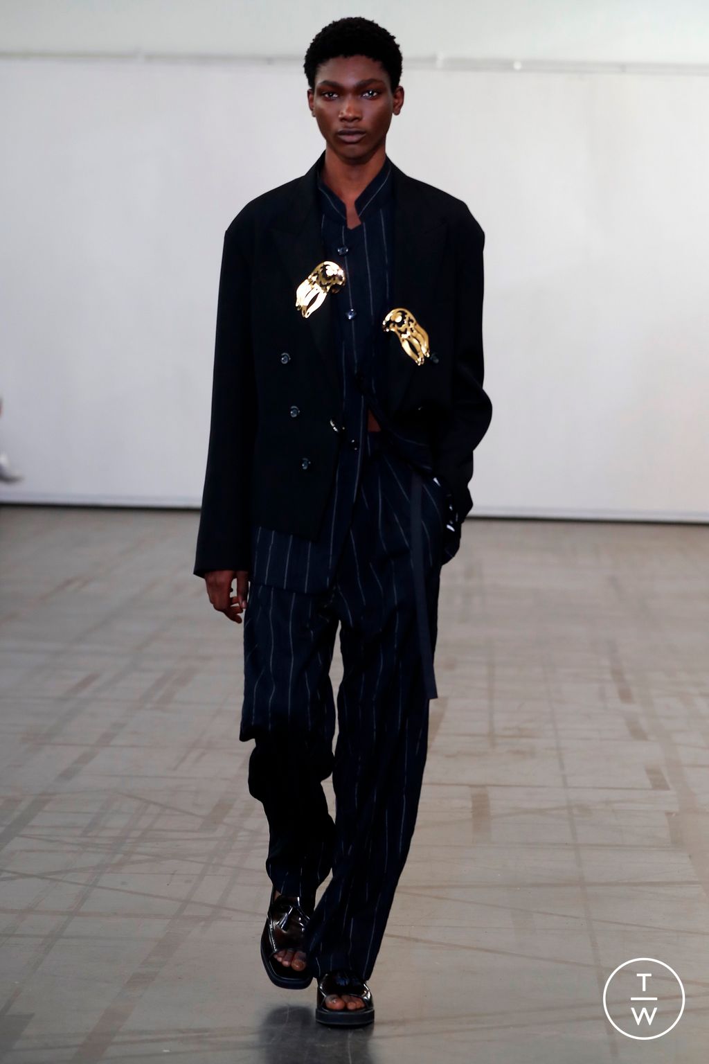 Fashion Week Paris Spring/Summer 2023 look 7 from the Ujoh collection womenswear