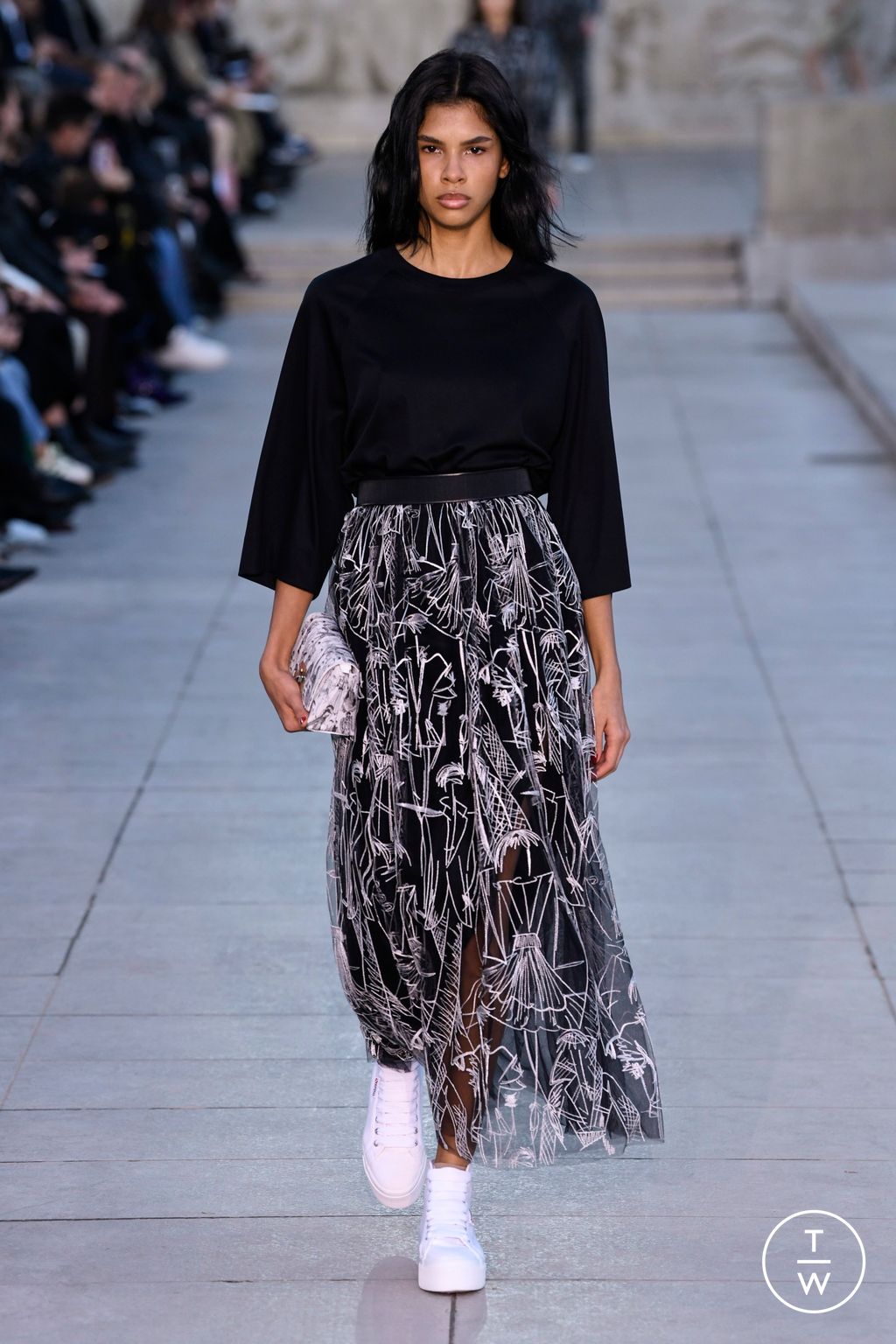 Fashion Week Paris Spring/Summer 2023 look 21 from the Akris collection 女装