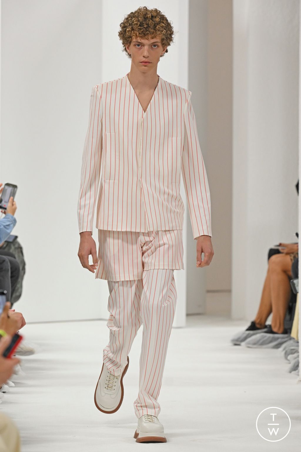 Fashion Week Milan Spring/Summer 2023 look 30 from the Sunnei collection 女装