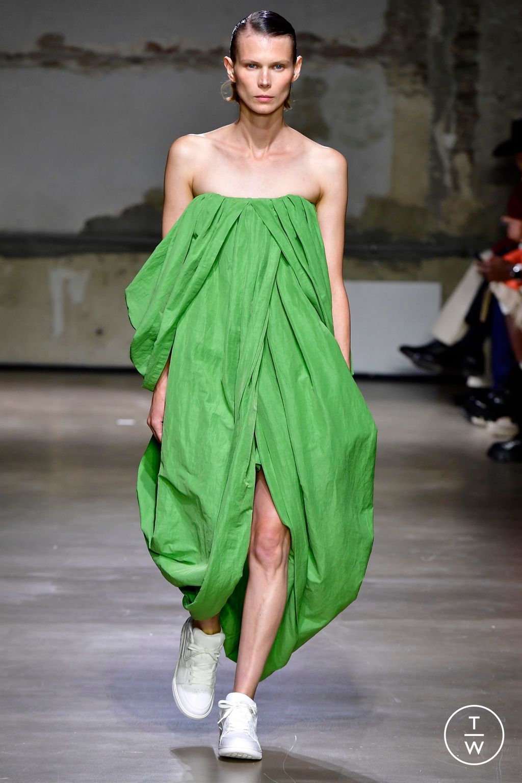 Fashion Week Paris Spring/Summer 2023 look 18 from the Dawei collection womenswear