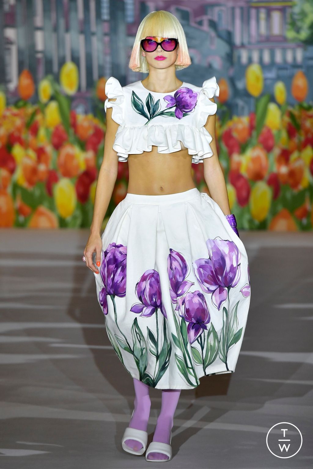 Fashion Week London Spring/Summer 2023 look 38 de la collection Paul Costelloe womenswear