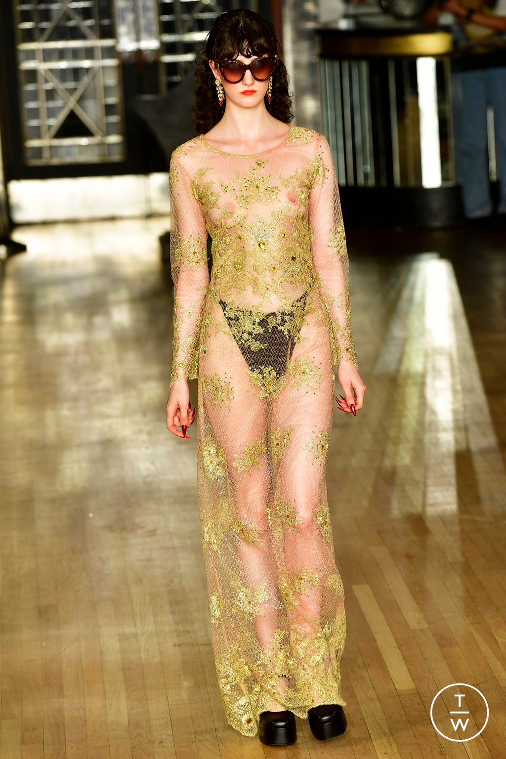 Fashion Week London Spring/Summer 2023 look 26 from the Helen Anthony collection 女装