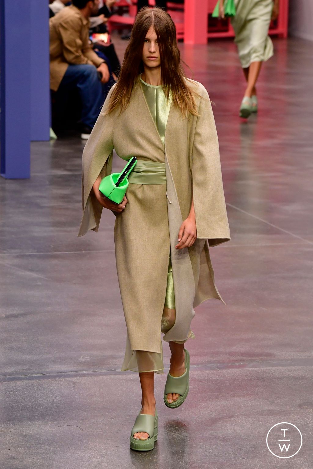 Fashion Week Milan Spring/Summer 2023 look 7 from the Fendi collection 女装
