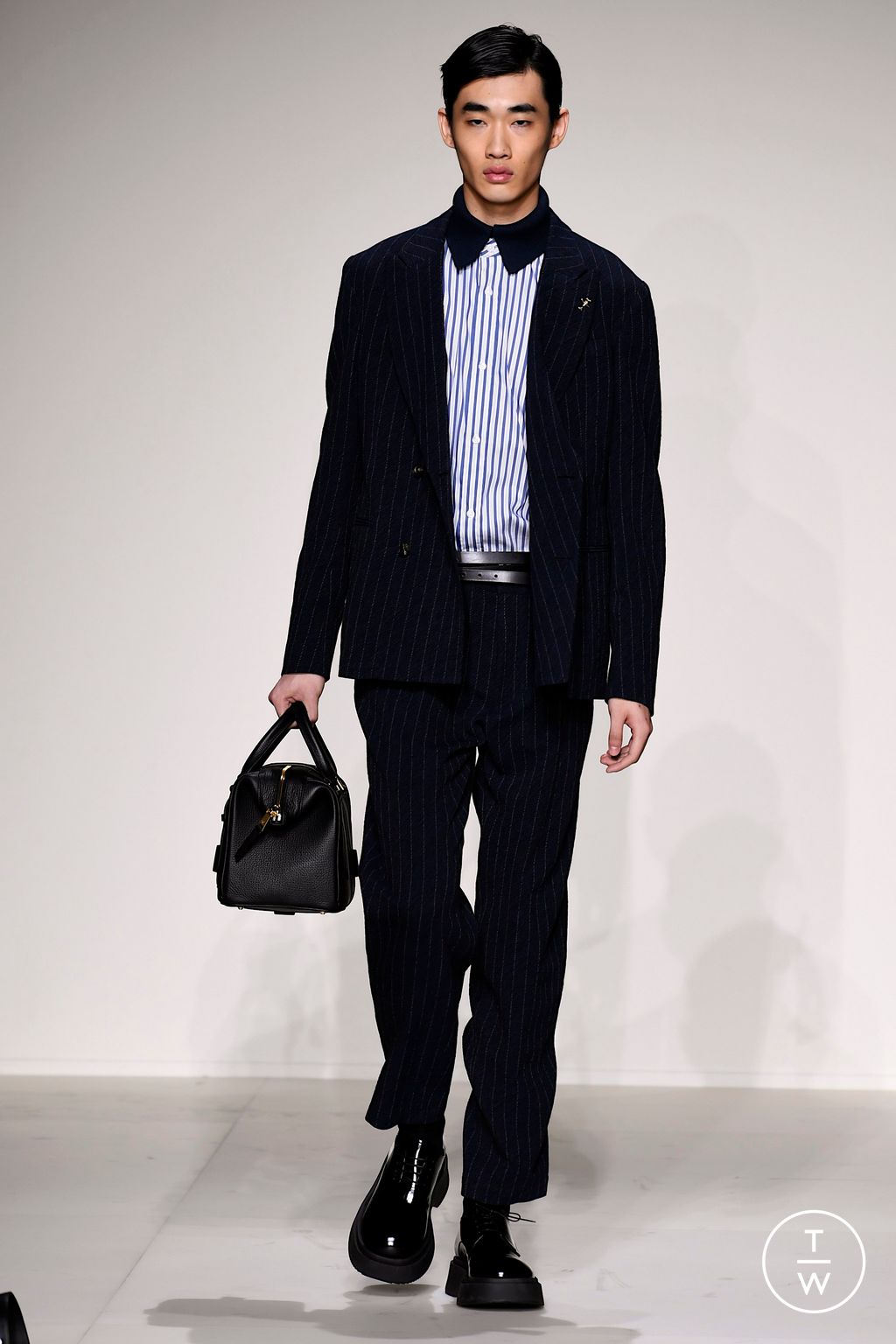 Fashion Week Milan Fall/Winter 2023 look 78 from the Emporio Armani collection menswear