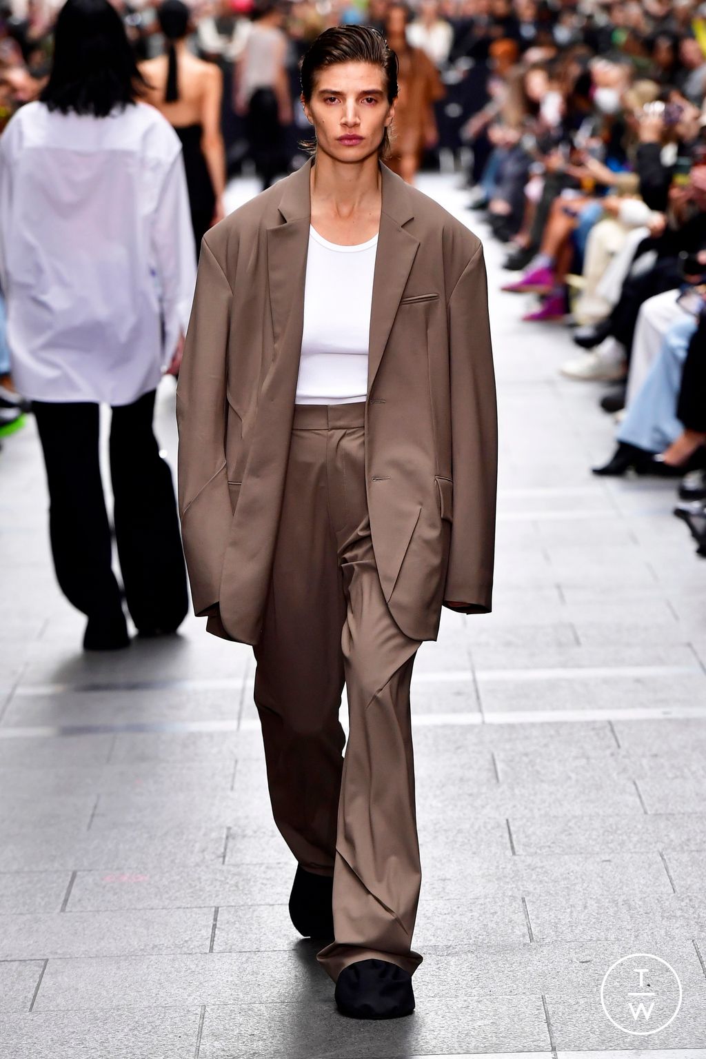 Fashion Week Paris Spring/Summer 2023 look 28 from the GAUCHERE collection womenswear