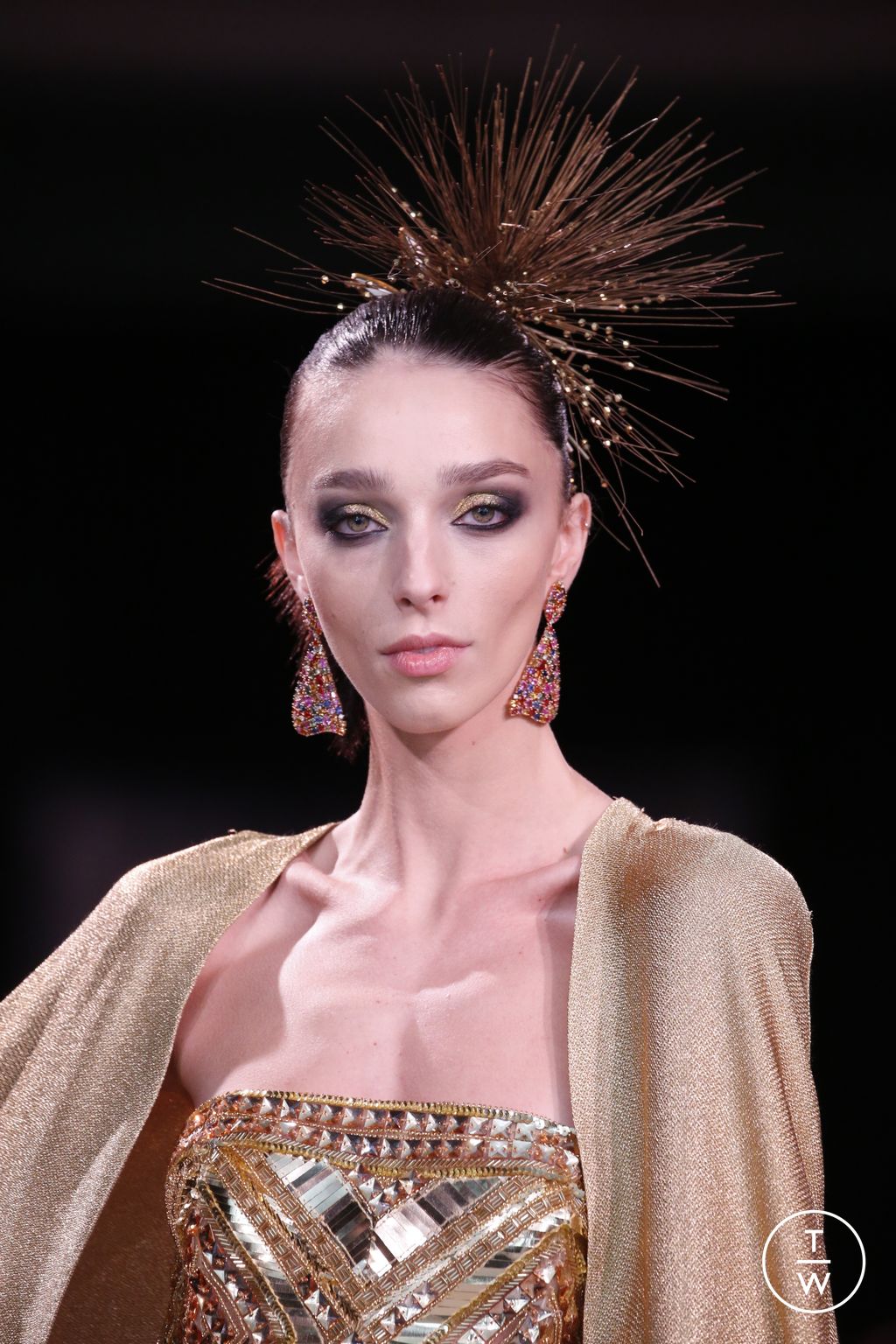 Fashion Week New York Fall/Winter 2023 look 8 from the Naeem Khan collection womenswear accessories