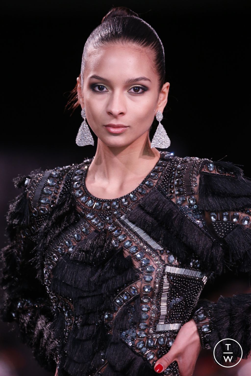 Fashion Week New York Fall/Winter 2023 look 14 de la collection Naeem Khan womenswear accessories