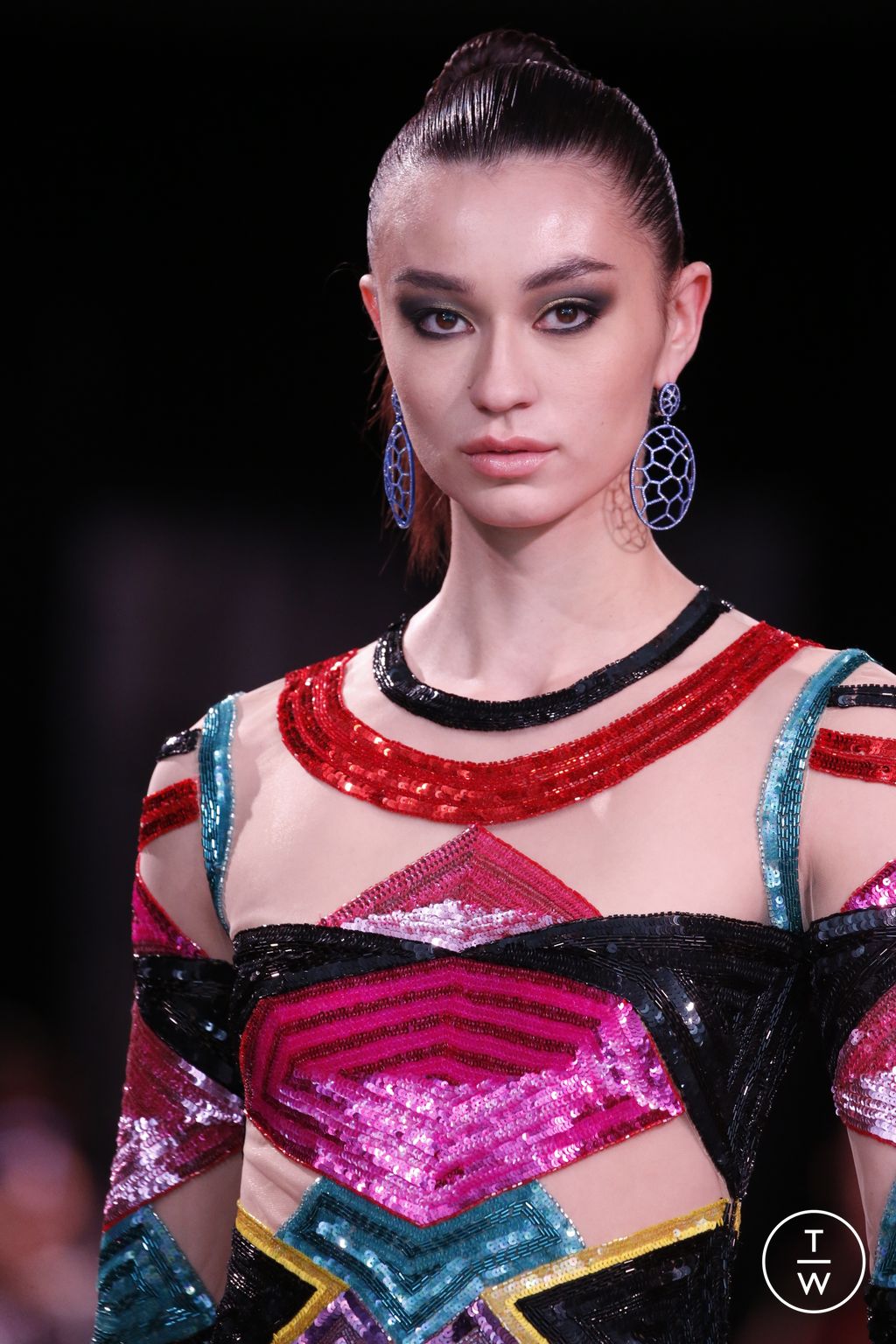 Fashion Week New York Fall/Winter 2023 look 31 from the Naeem Khan collection 女装配饰