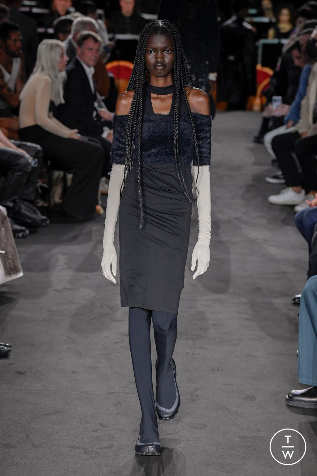 Fashion Week Milan Spring/Summer 2023 look 5 from the MM6 Maison Margiela collection womenswear