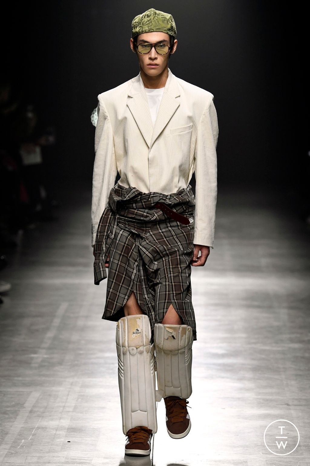 Fashion Week Milan Fall/Winter 2023 look 5 from the Family First collection 男装