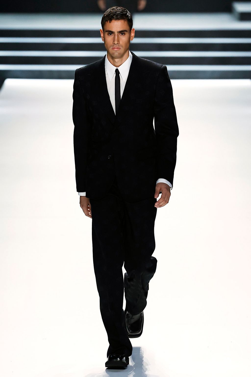 Fashion Week Milan Fall/Winter 2023 look 61 from the Dolce & Gabbana collection menswear