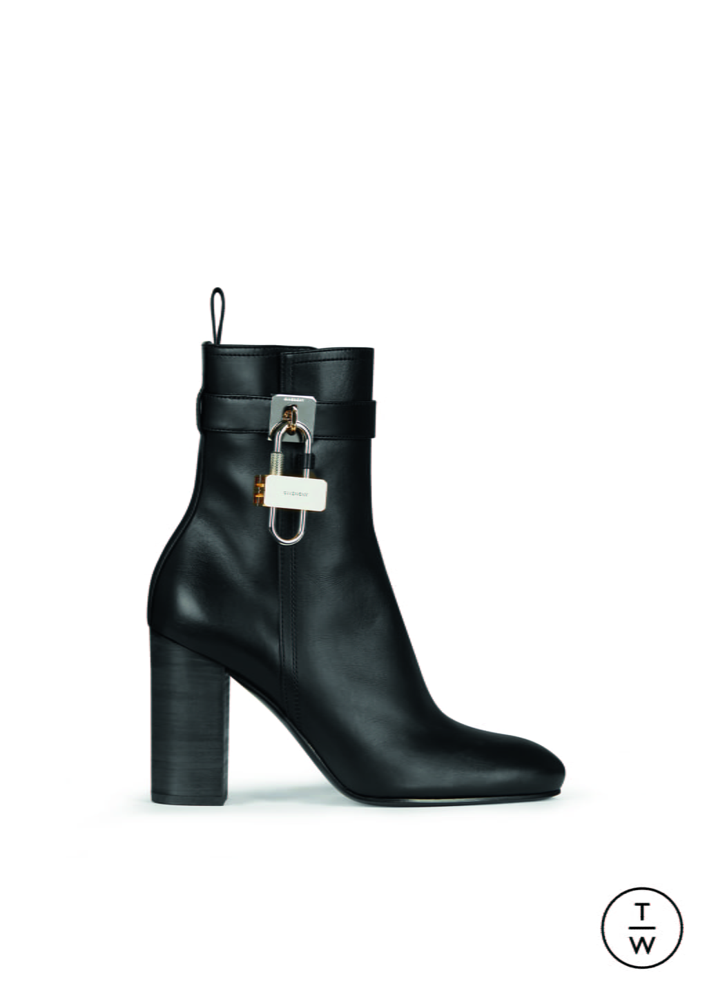 Fashion Week Paris Spring/Summer 2021 look 77 from the Givenchy collection womenswear accessories