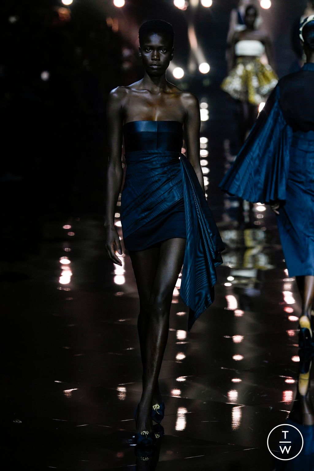 Fashion Week Milan Spring/Summer 2023 look 7 from the Roberto Cavalli collection 女装