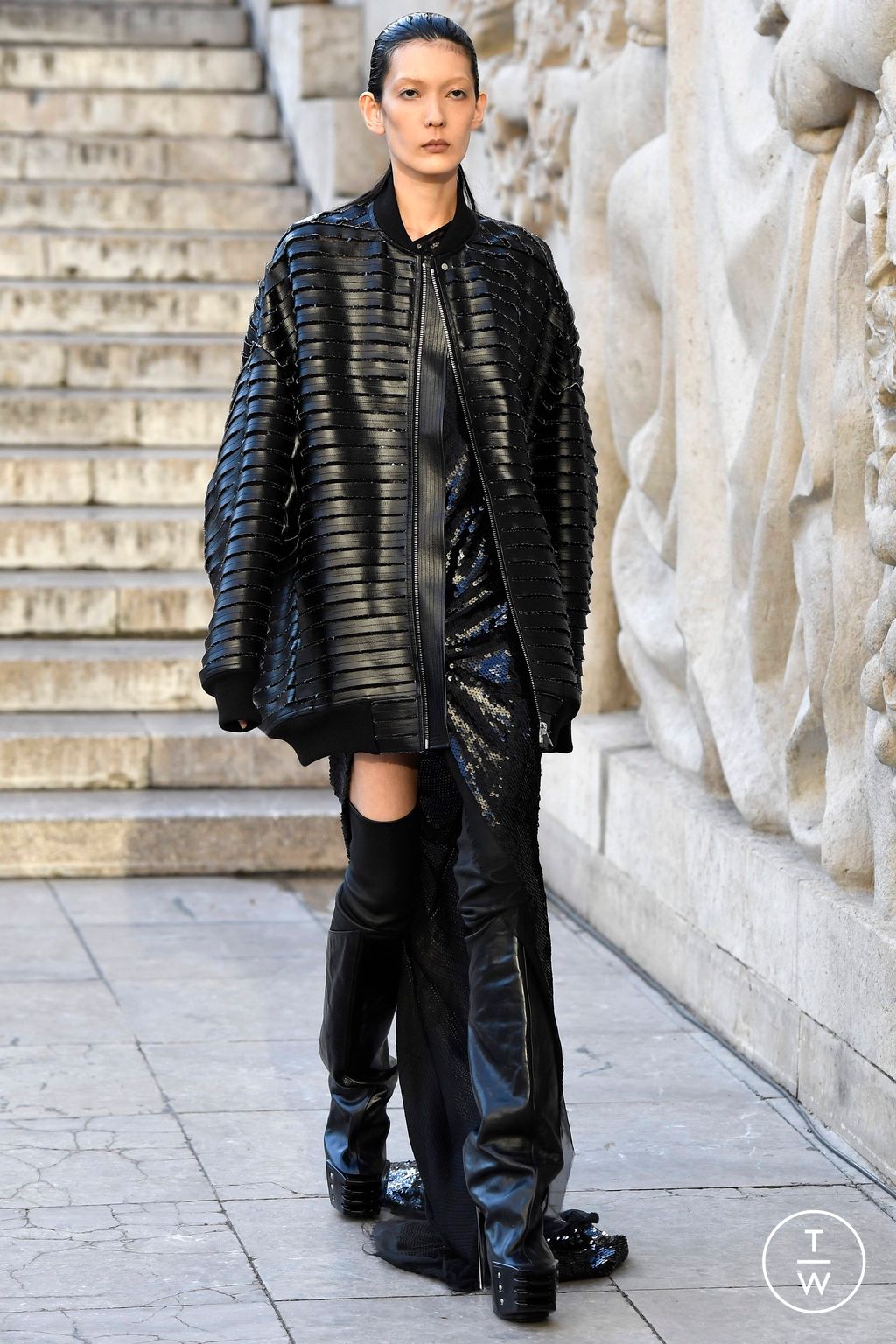 Fashion Week Paris Spring/Summer 2023 look 45 from the Rick Owens collection 女装