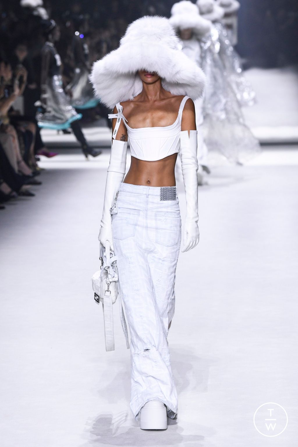 Fashion Week New York Resort 2023 look 45 from the Fendi collection 女装
