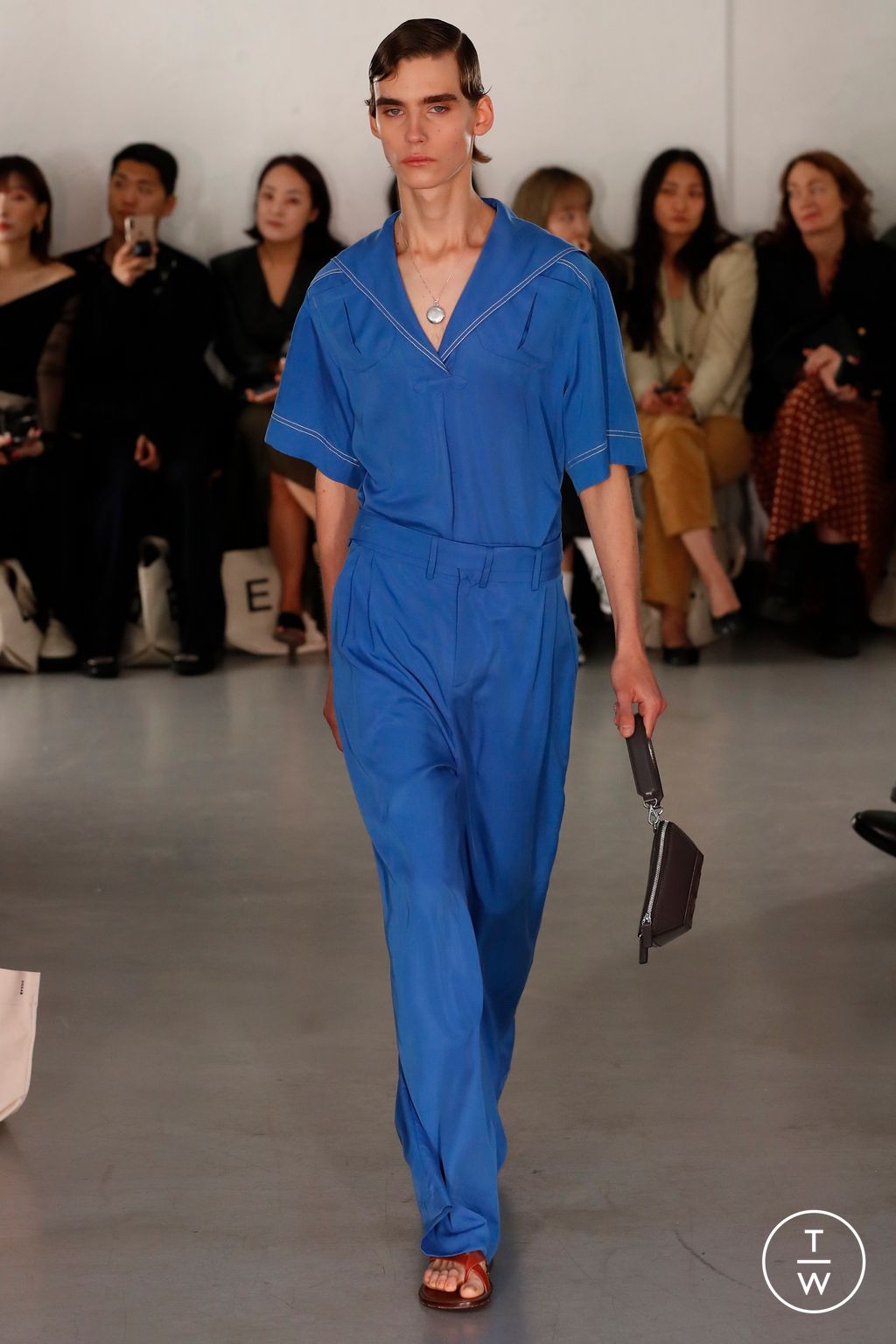 Fashion Week London Spring/Summer 2023 look 23 from the Eudon Choi collection 女装