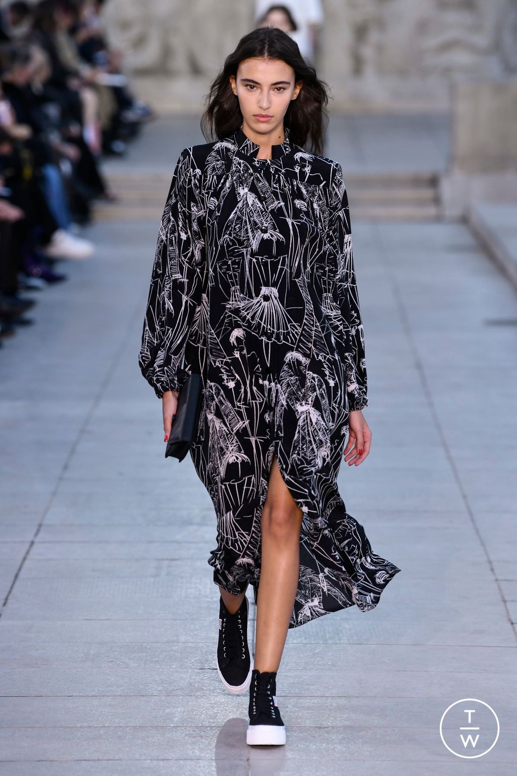 Fashion Week Paris Spring/Summer 2023 look 22 from the Akris collection womenswear