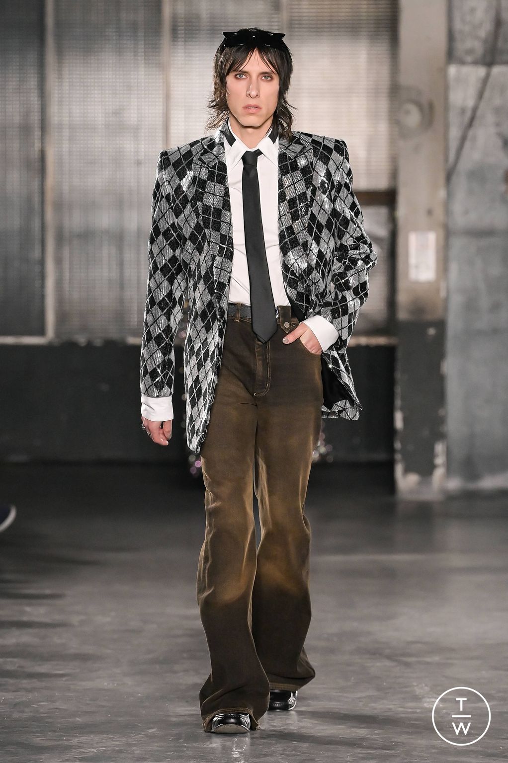 Fashion Week Paris Fall/Winter 2023 look 38 from the EGONlab collection menswear