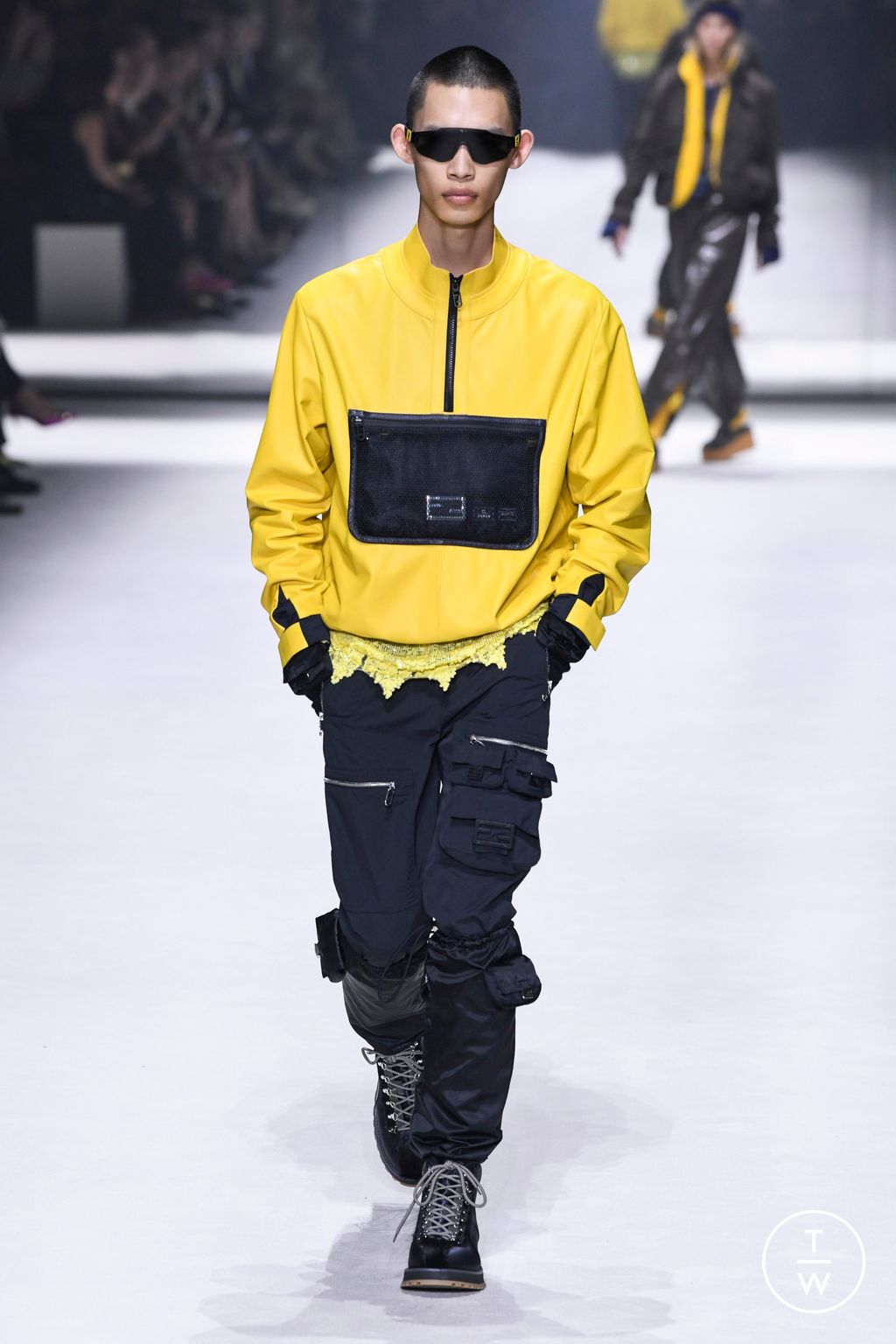Fashion Week New York Resort 2023 look 23 from the Fendi collection 女装