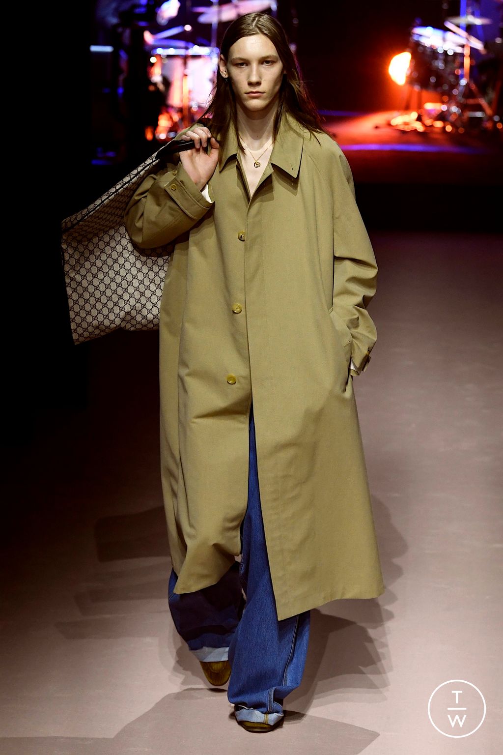 Fashion Week Milan Fall/Winter 2023 look 15 from the Gucci collection 男装