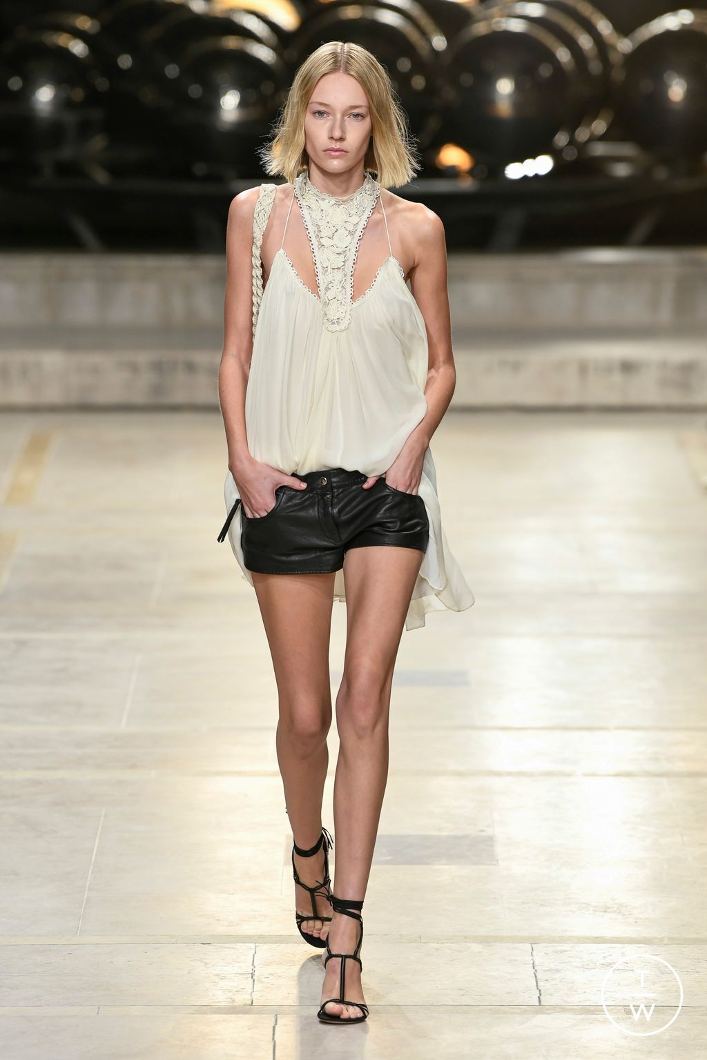 Fashion Week Paris Spring/Summer 2023 look 30 de la collection Isabel Marant womenswear