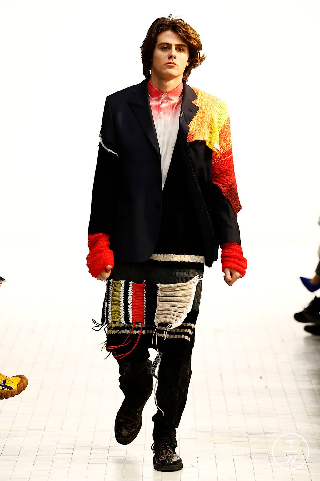 Fashion Week Milan Fall/Winter 2023 look 24 from the Simon Cracker collection 男装
