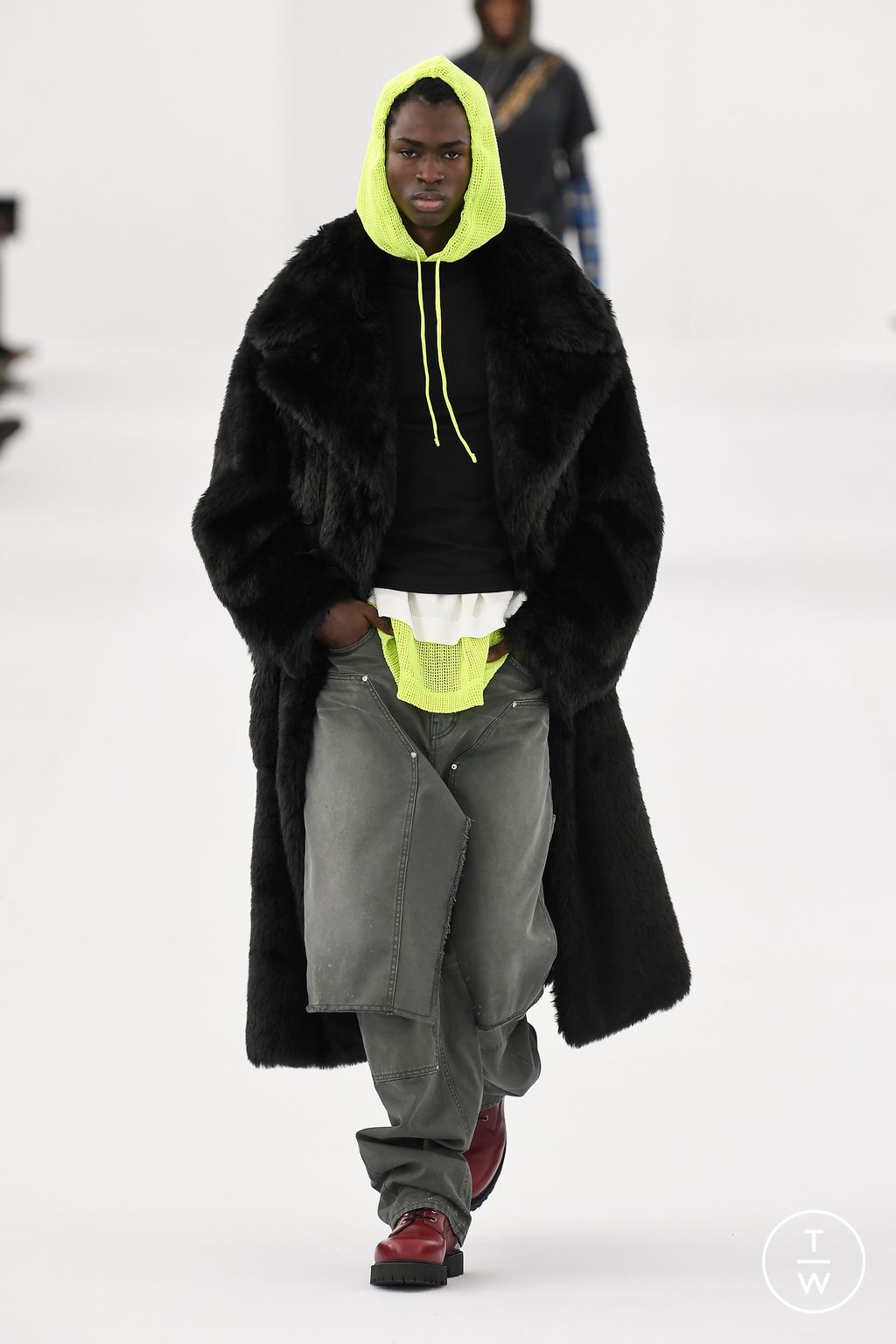 Fashion Week Paris Fall/Winter 2023 look 13 de la collection Givenchy menswear