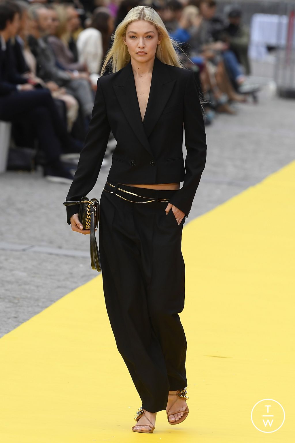Fashion Week Paris Spring/Summer 2023 look 56 from the Stella McCartney collection 女装
