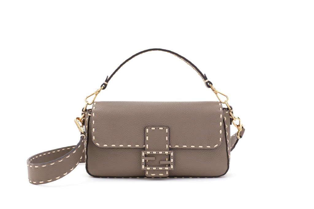 Fashion Week Milan Fall/Winter 2021 look 31 from the Fendi collection womenswear accessories