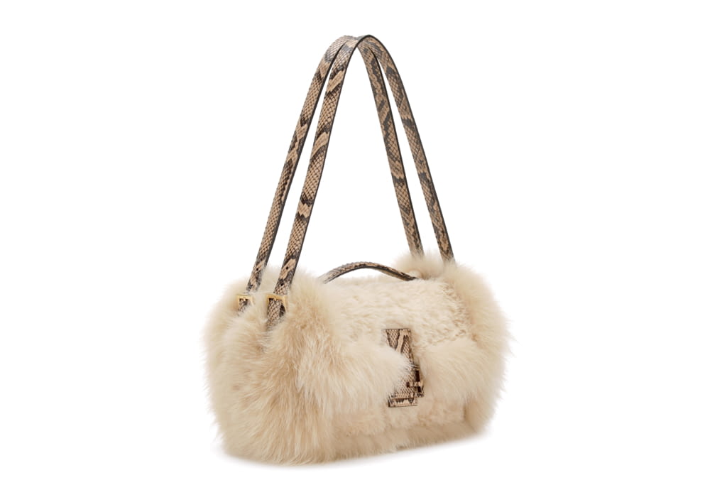 Fashion Week Milan Fall/Winter 2021 look 36 from the Fendi collection womenswear accessories