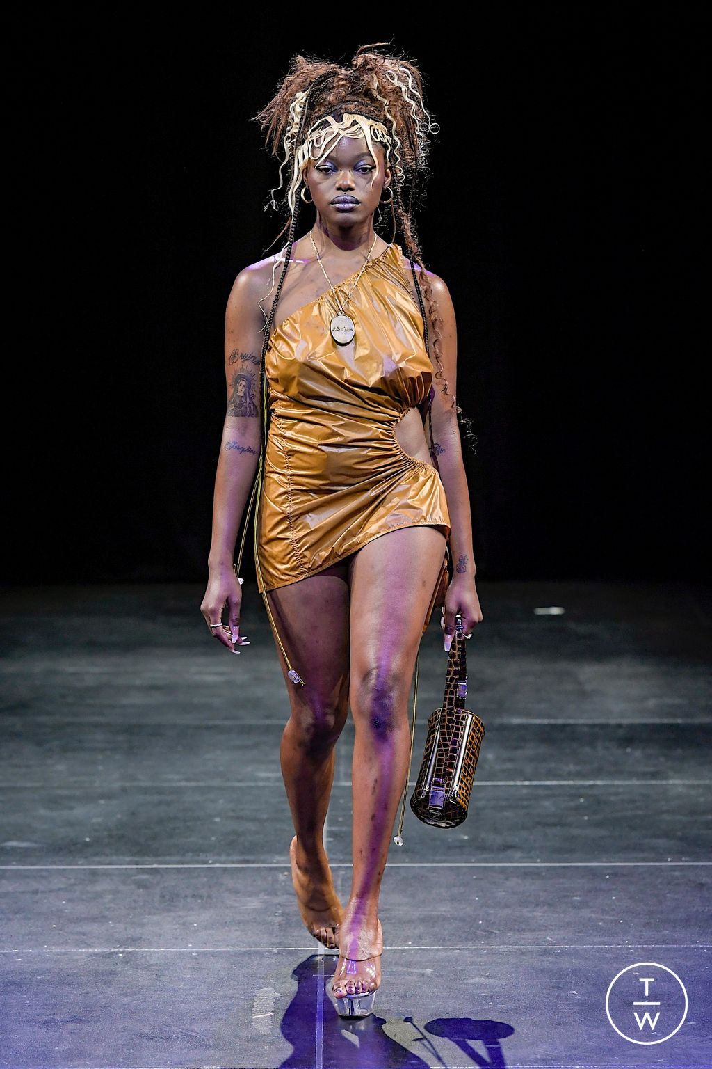 Fashion Week New York Spring/Summer 2023 look 19 from the No Sesso collection womenswear