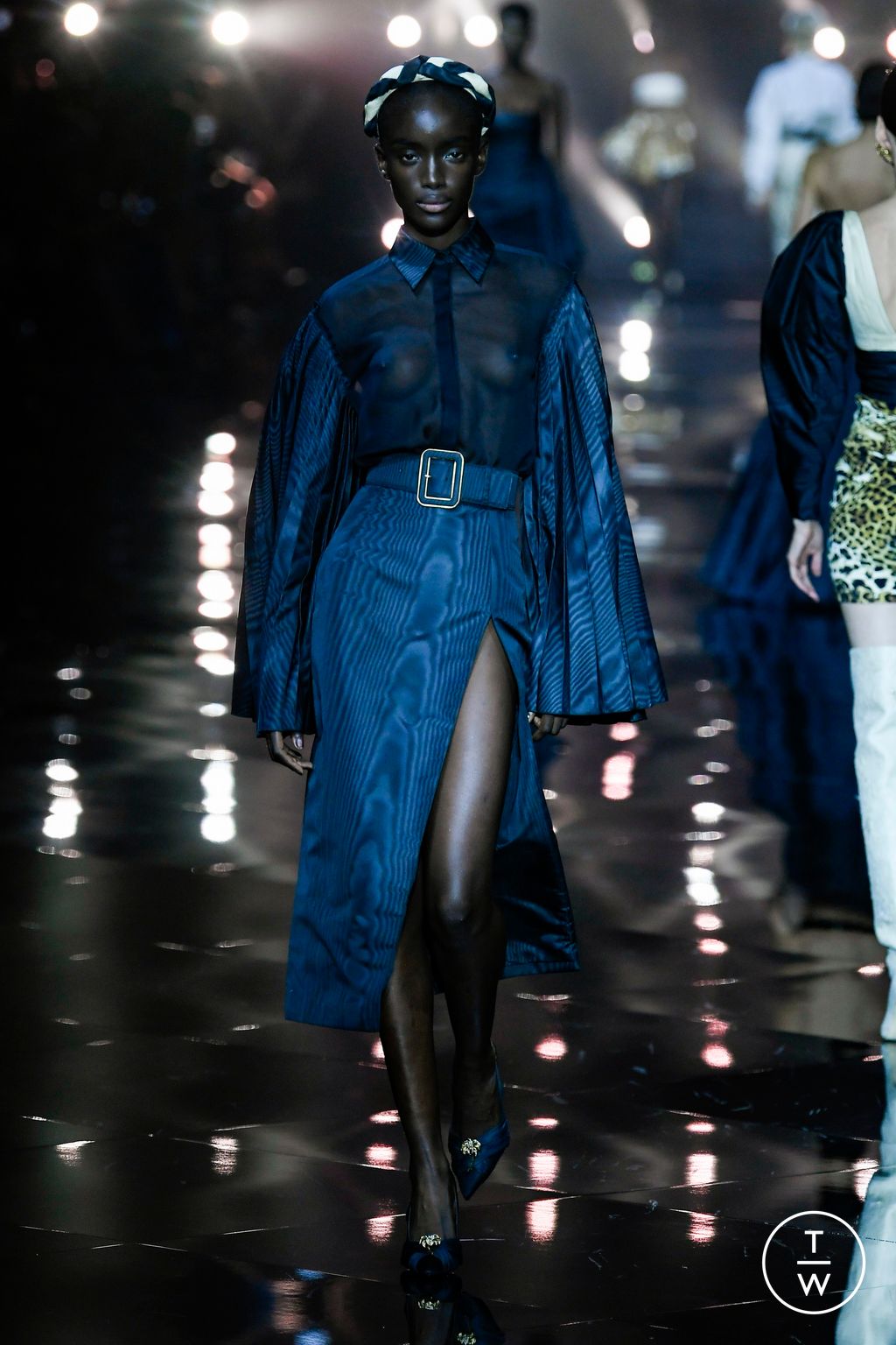 Fashion Week Milan Spring/Summer 2023 look 6 de la collection Roberto Cavalli womenswear
