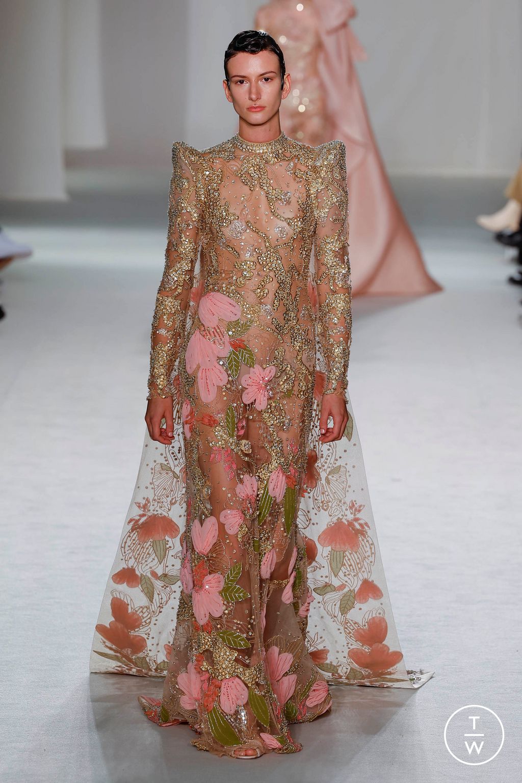 Fashion Week Paris Spring/Summer 2023 look 25 from the Elie Saab collection couture