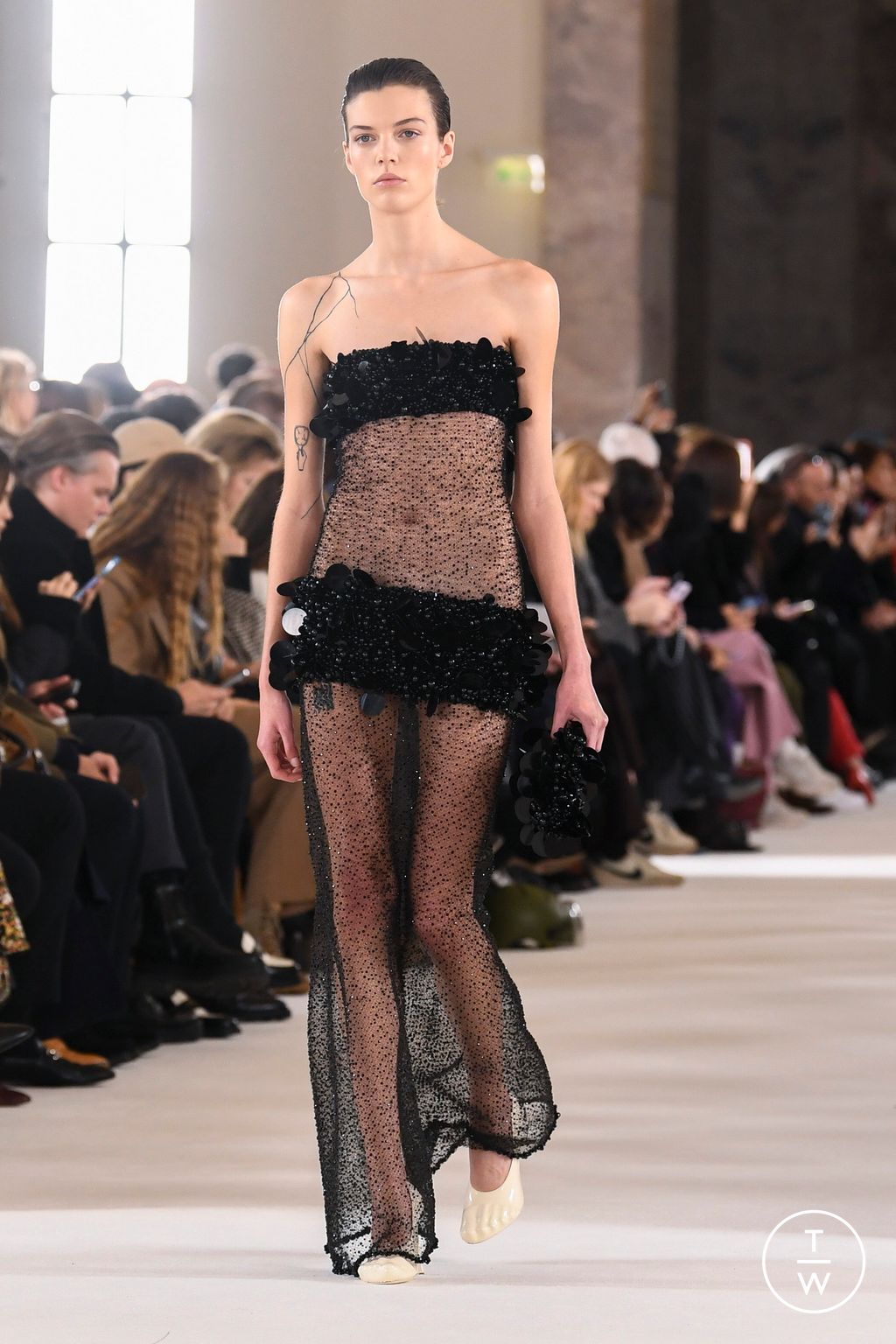 Fashion Week Paris Spring/Summer 2023 look 26 de la collection Schiaparelli couture