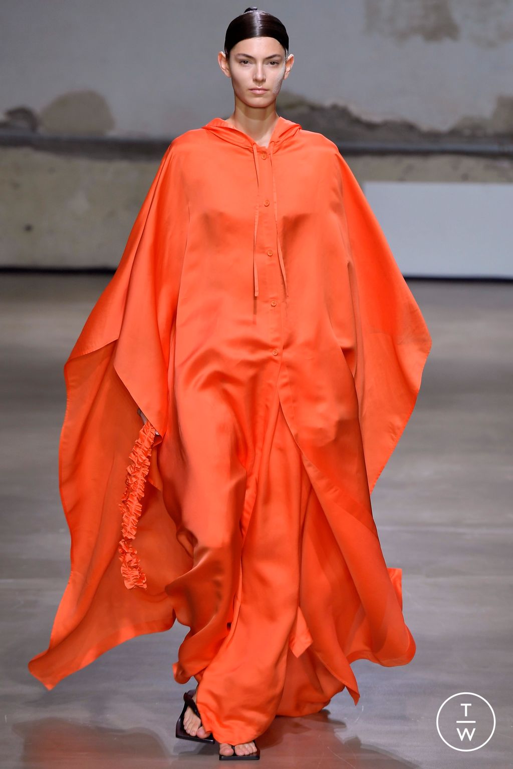 Fashion Week Paris Spring/Summer 2023 look 11 de la collection Christian Wijnants womenswear