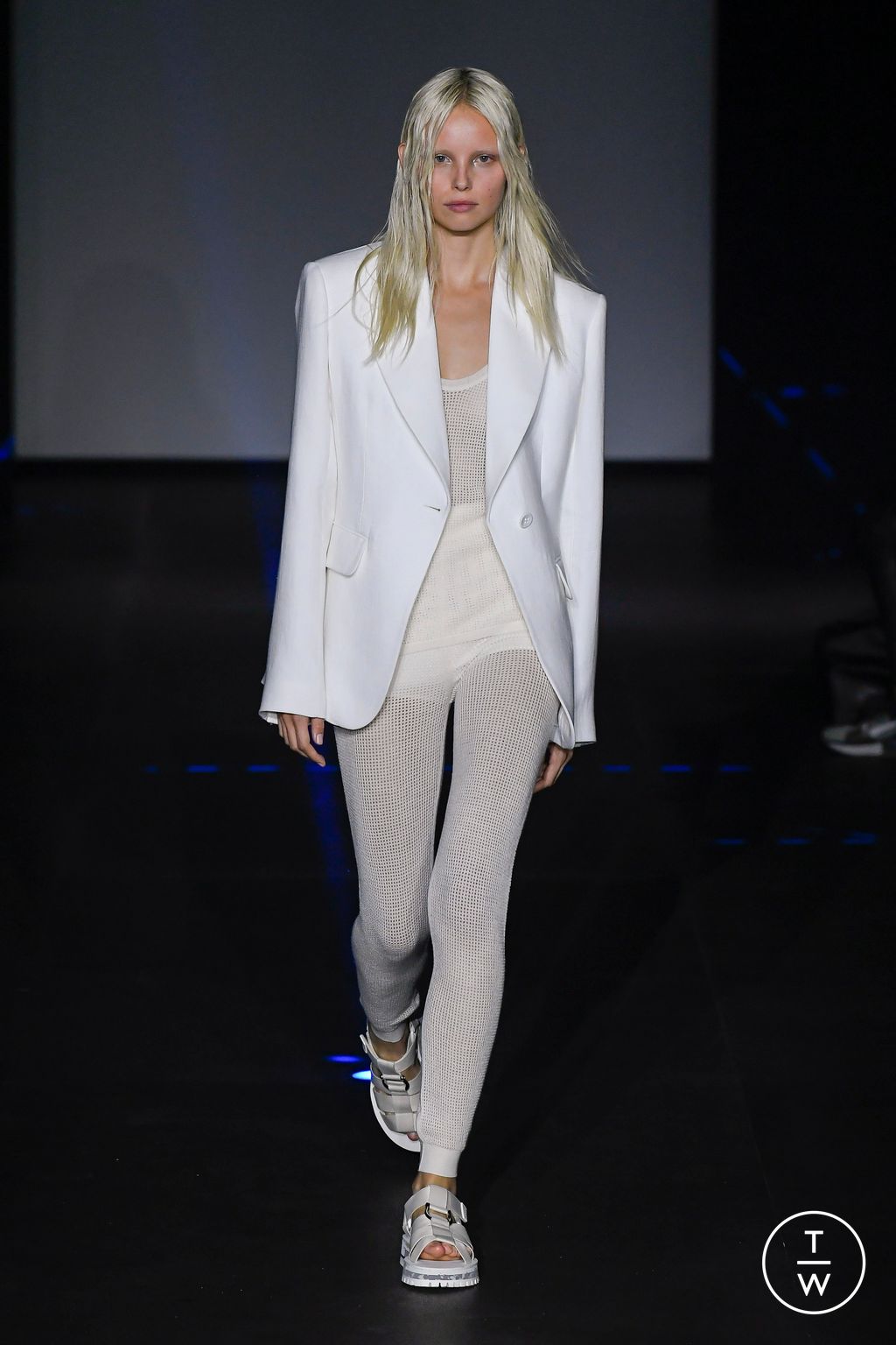 Fashion Week Paris Spring/Summer 2023 look 2 from the Chloé collection 女装