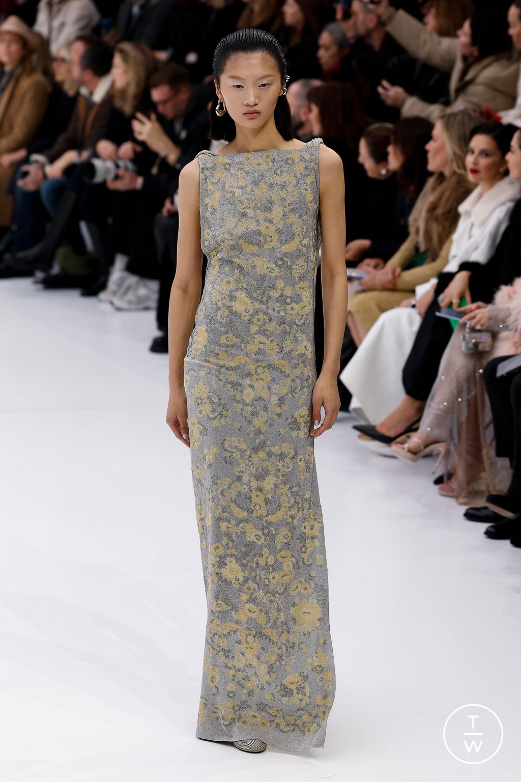 Fashion Week Paris Spring/Summer 2023 look 34 de la collection Fendi couture