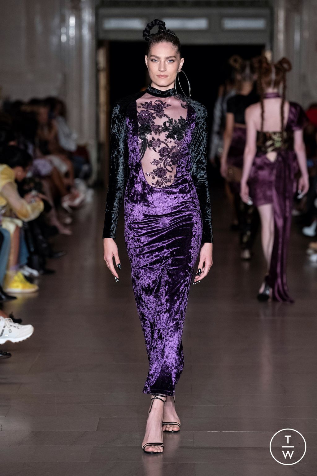 Fashion Week New York Spring/Summer 2023 look 37 de la collection Kim Shui womenswear