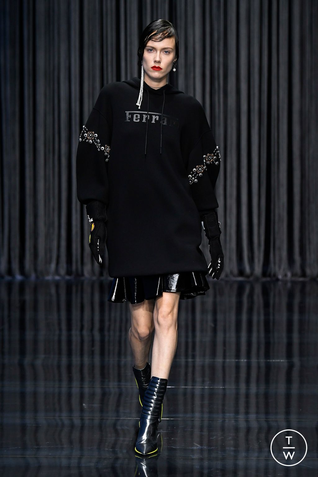 Fashion Week Milan Spring/Summer 2023 look 36 from the Ferrari collection 女装