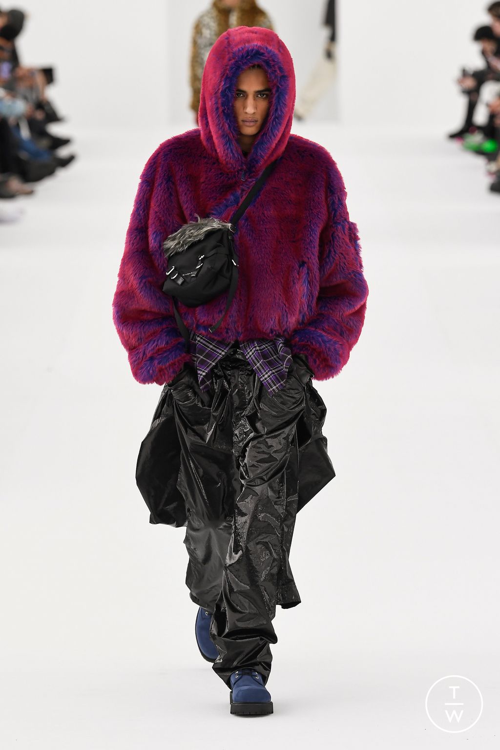 Fashion Week Paris Fall/Winter 2023 look 42 de la collection Givenchy menswear