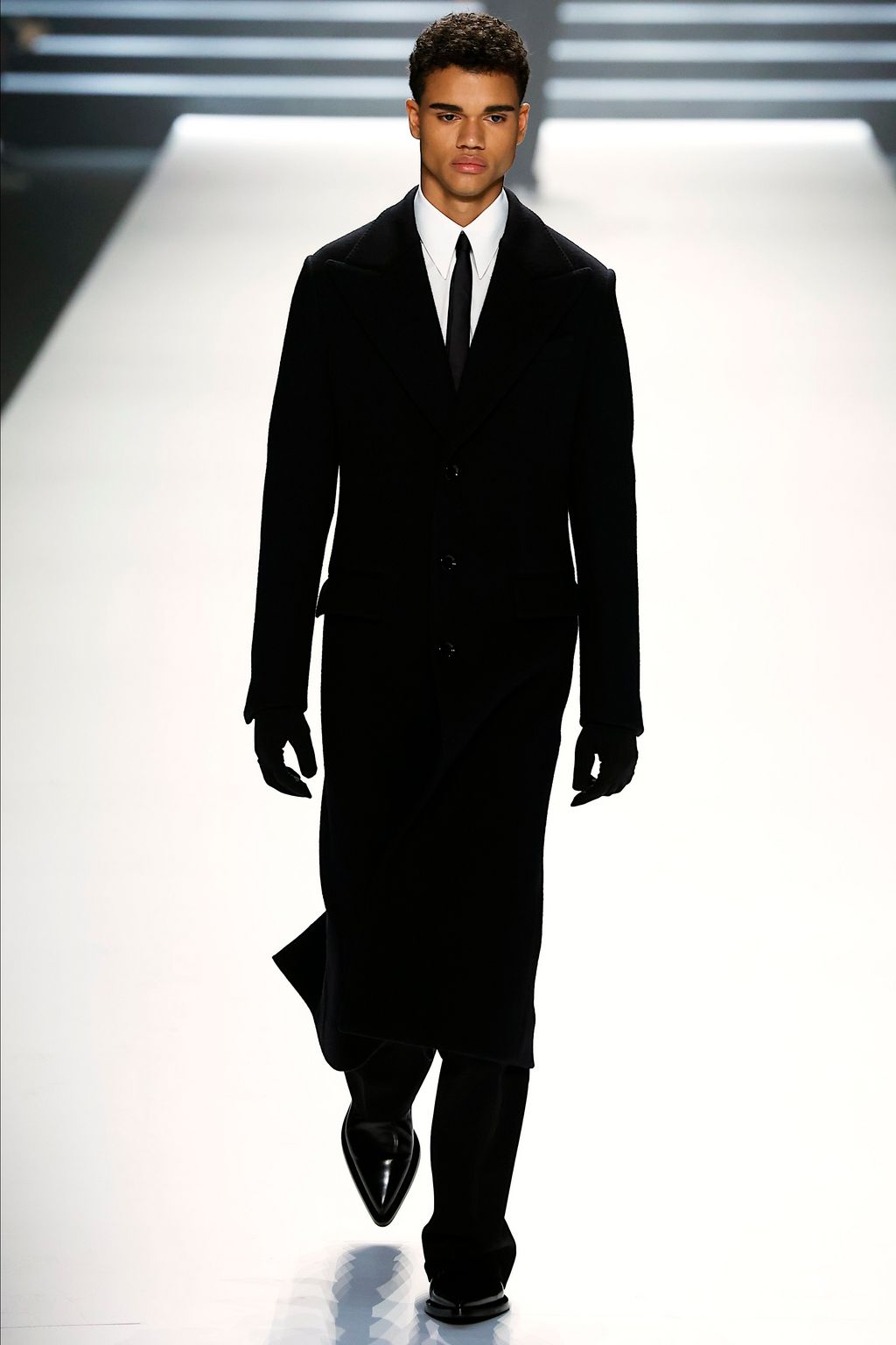 Fashion Week Milan Fall/Winter 2023 look 7 from the Dolce & Gabbana collection menswear