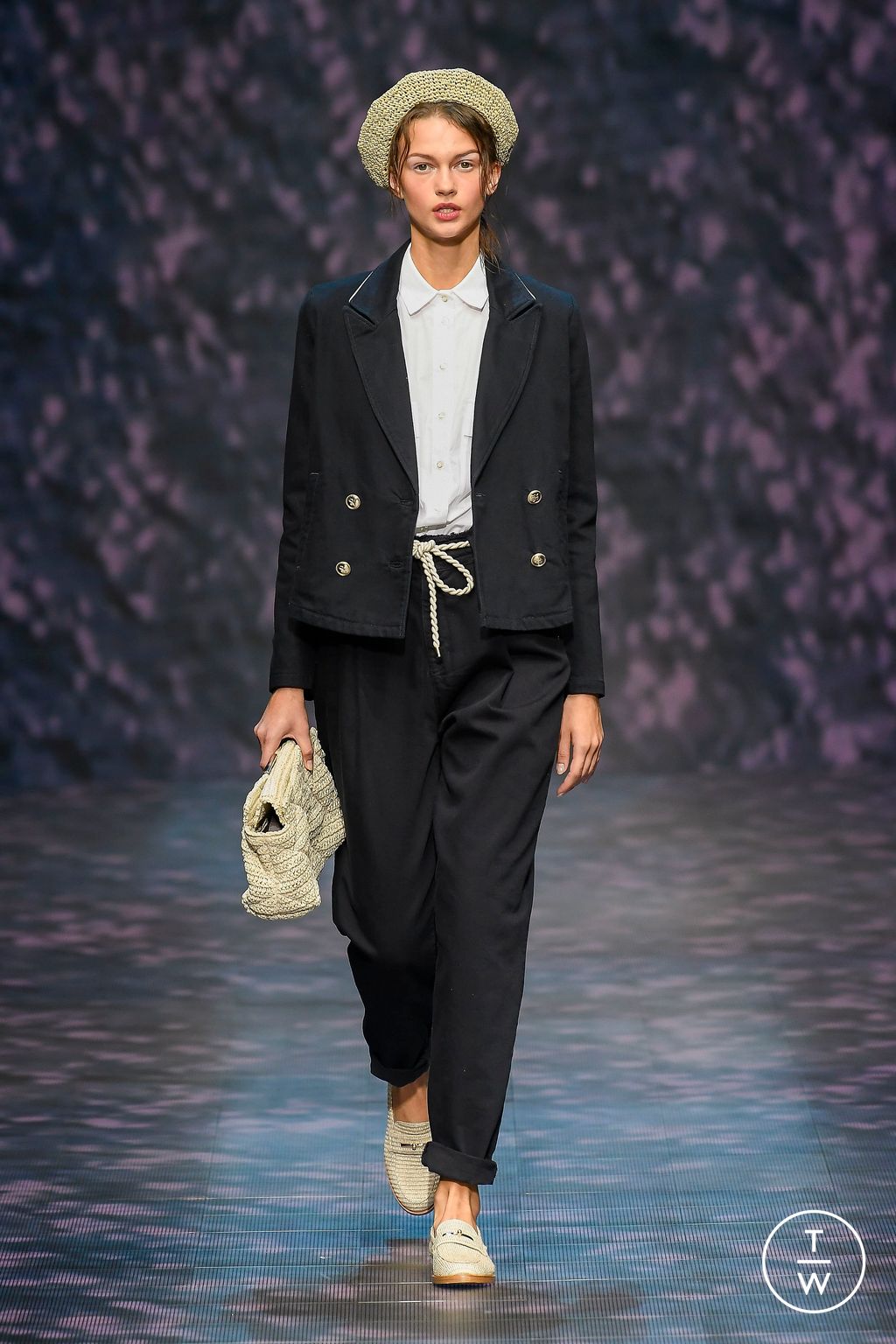 Fashion Week Milan Spring/Summer 2023 look 14 from the Emporio Armani collection womenswear