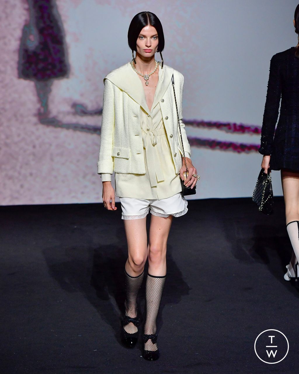 Fashion Week Paris Spring/Summer 2023 look 16 from the Chanel collection womenswear