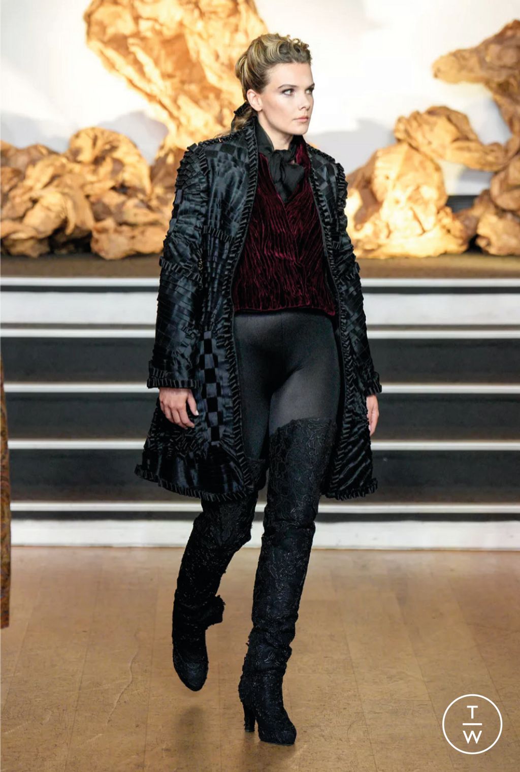 Fashion Week Paris Fall/Winter 2025 look 8 from the Franck Sorbier collection couture