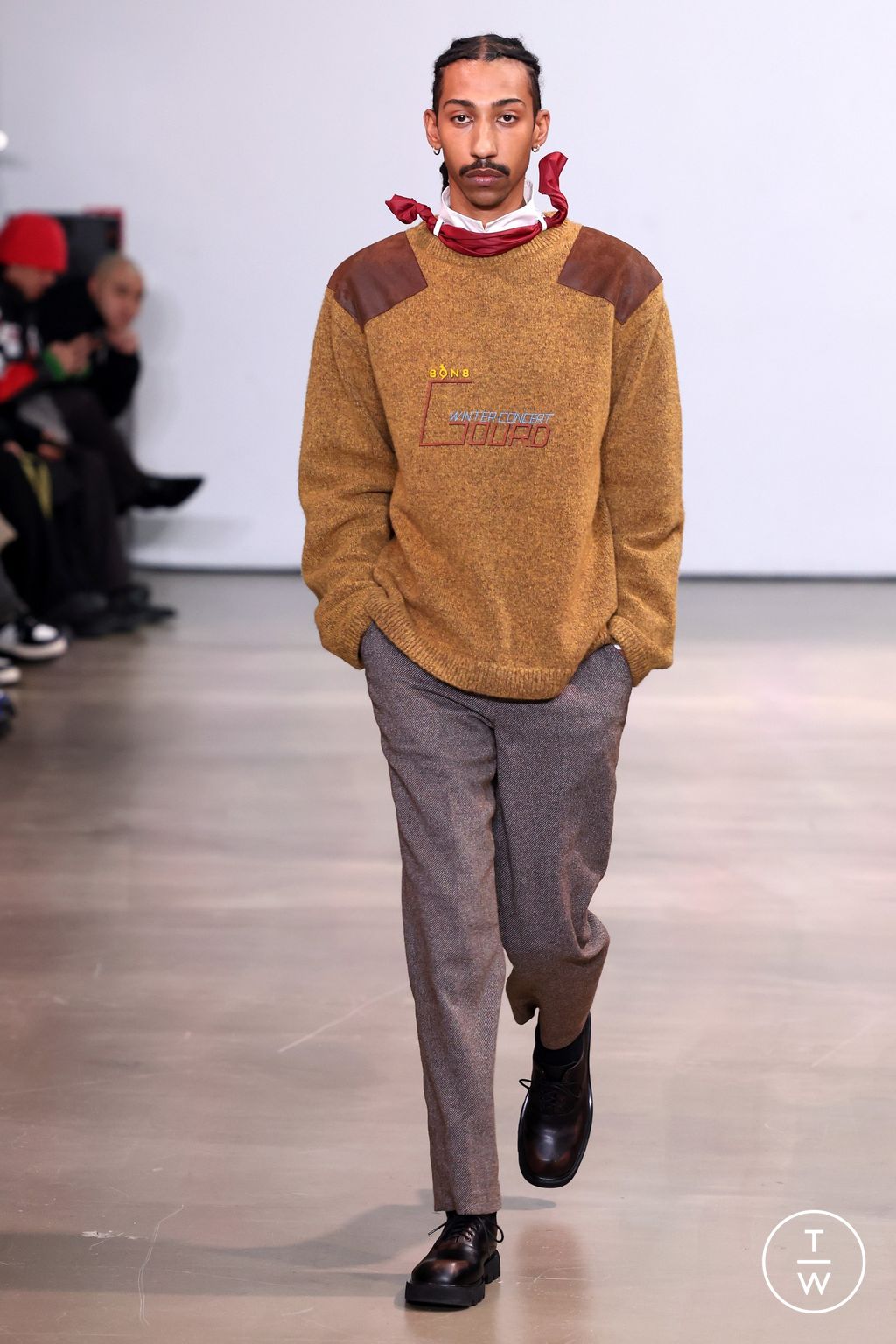 Fashion Week Paris Fall/Winter 2024 look 13 from the 8ON8 collection menswear