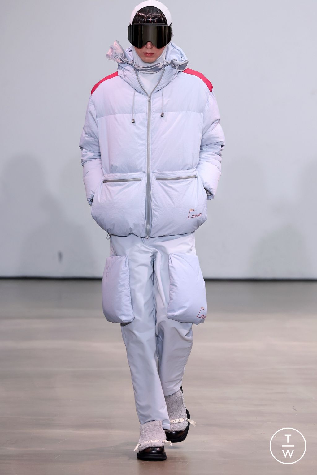 Fashion Week Paris Fall/Winter 2024 look 25 from the 8ON8 collection 男装