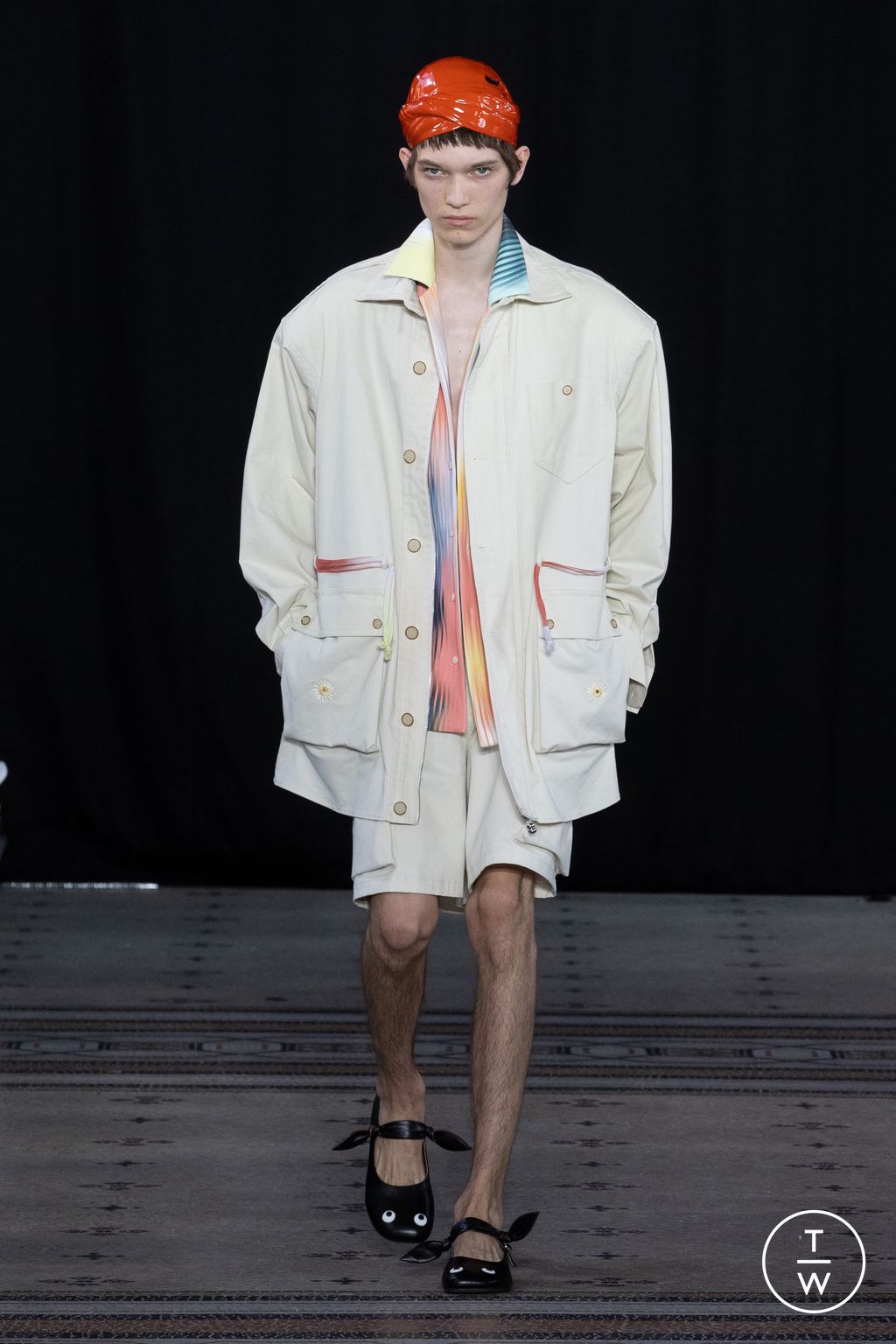 Fashion Week Paris Spring-Summer 2025 look 17 from the 8ON8 collection menswear