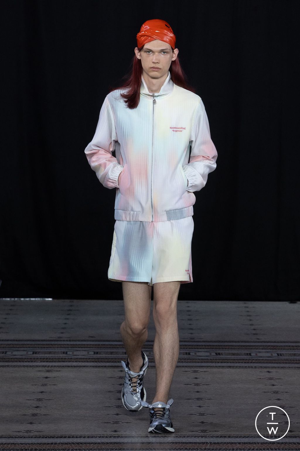 Fashion Week Paris Spring-Summer 2025 look 18 from the 8ON8 collection menswear