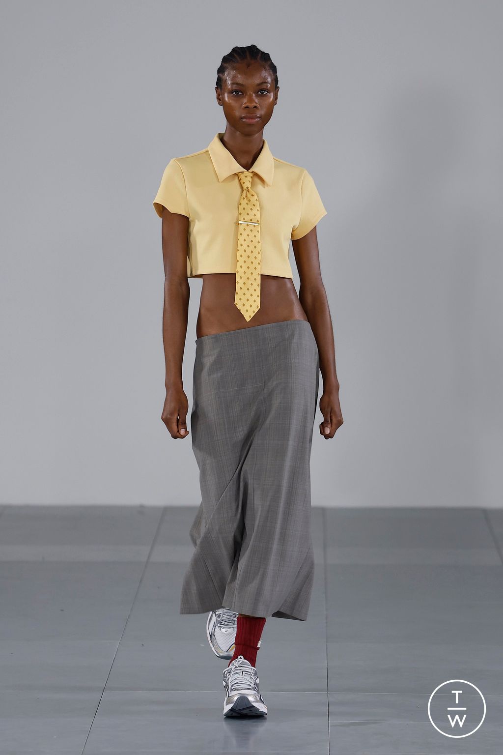 Fashion Week London Spring/Summer 2024 look 4 from the 8ON8 collection womenswear