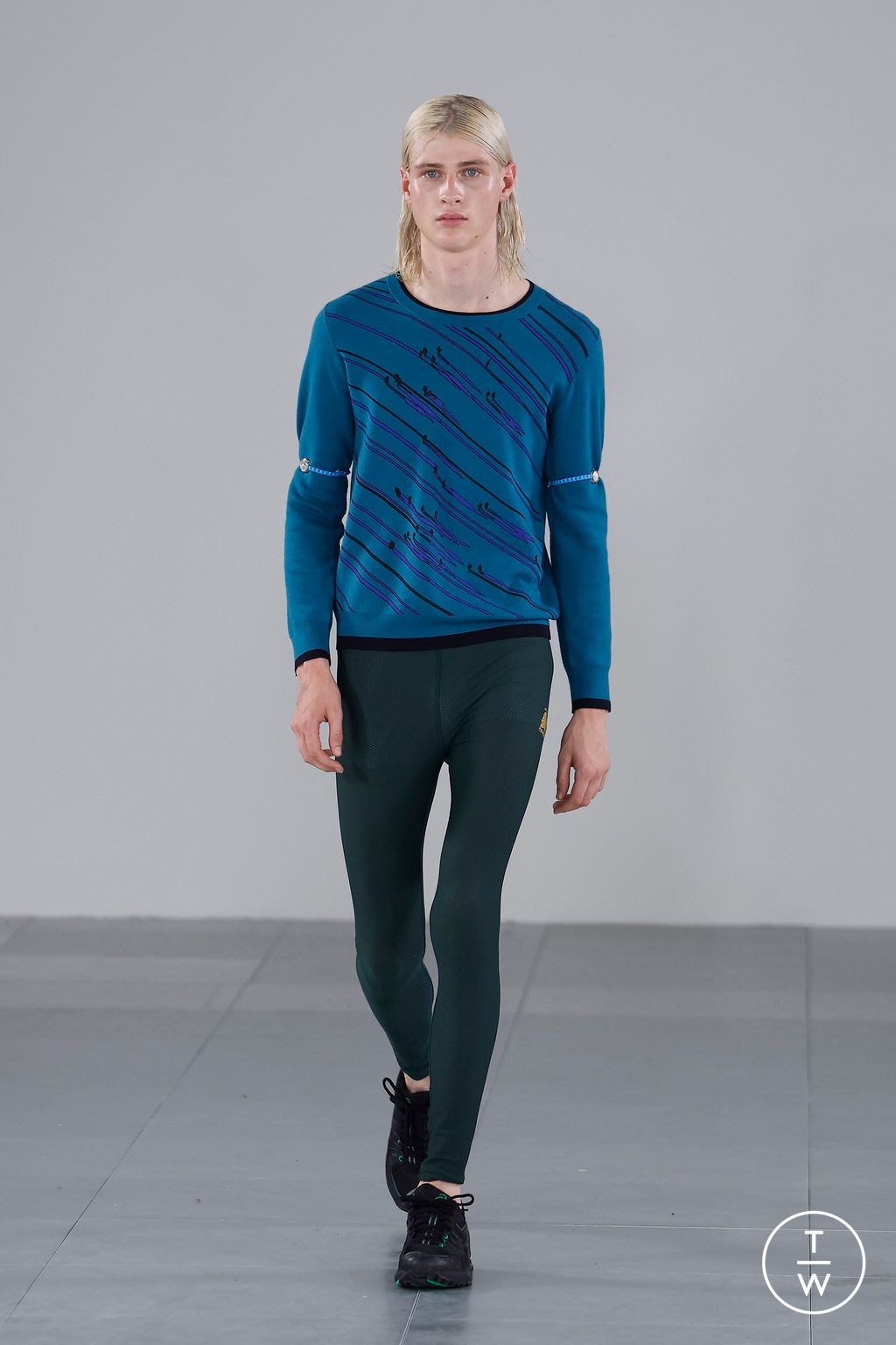 Fashion Week London Spring/Summer 2024 look 12 from the 8ON8 collection womenswear